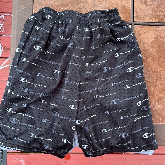 Big boys size medium shorts/great condition - Picture 5 of 6